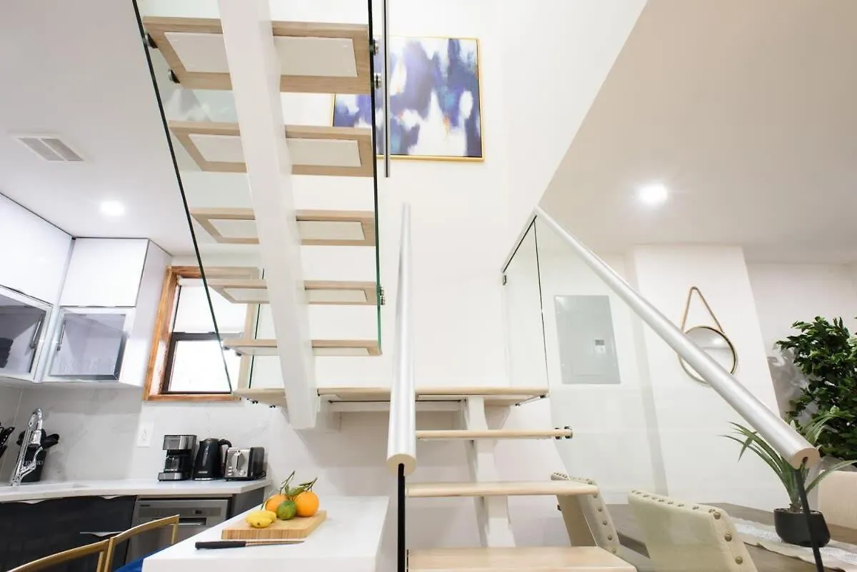 Kontakte von 75-5A Luxury 3Br Duplex W D In Unit Elevator